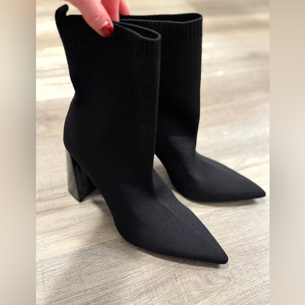 Zara Black Pointed Toe Knit Boots